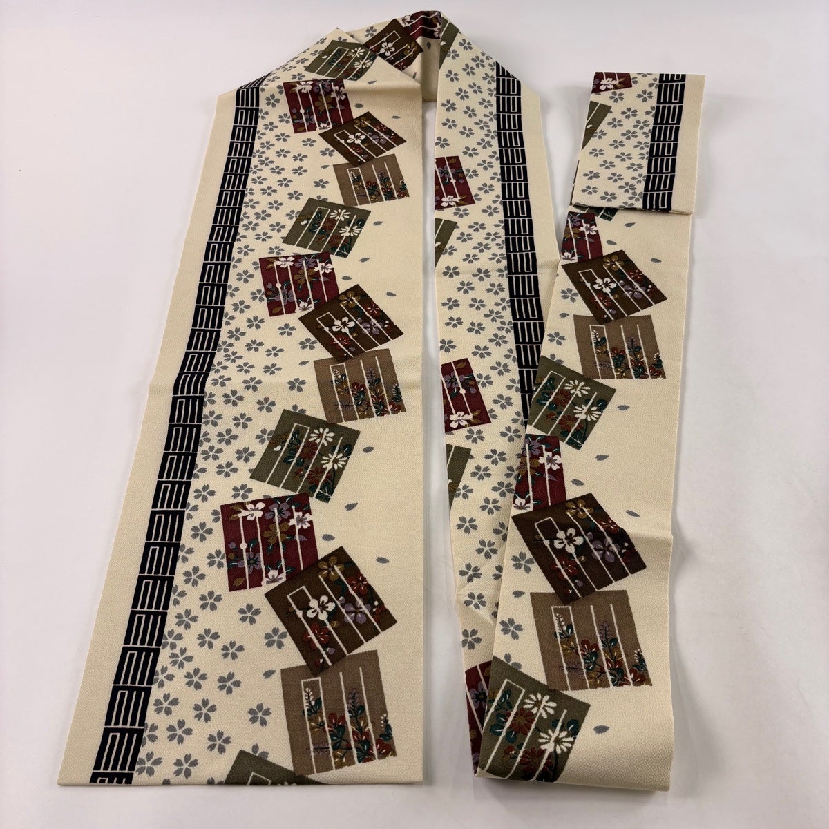 名古屋帯　鹿の子　源氏香　ベージュカラー　着物　042a d p 名古屋帯 秀品 源氏香 草花 縮緬 薄黄 正絹｜中古・古着・リサイクル