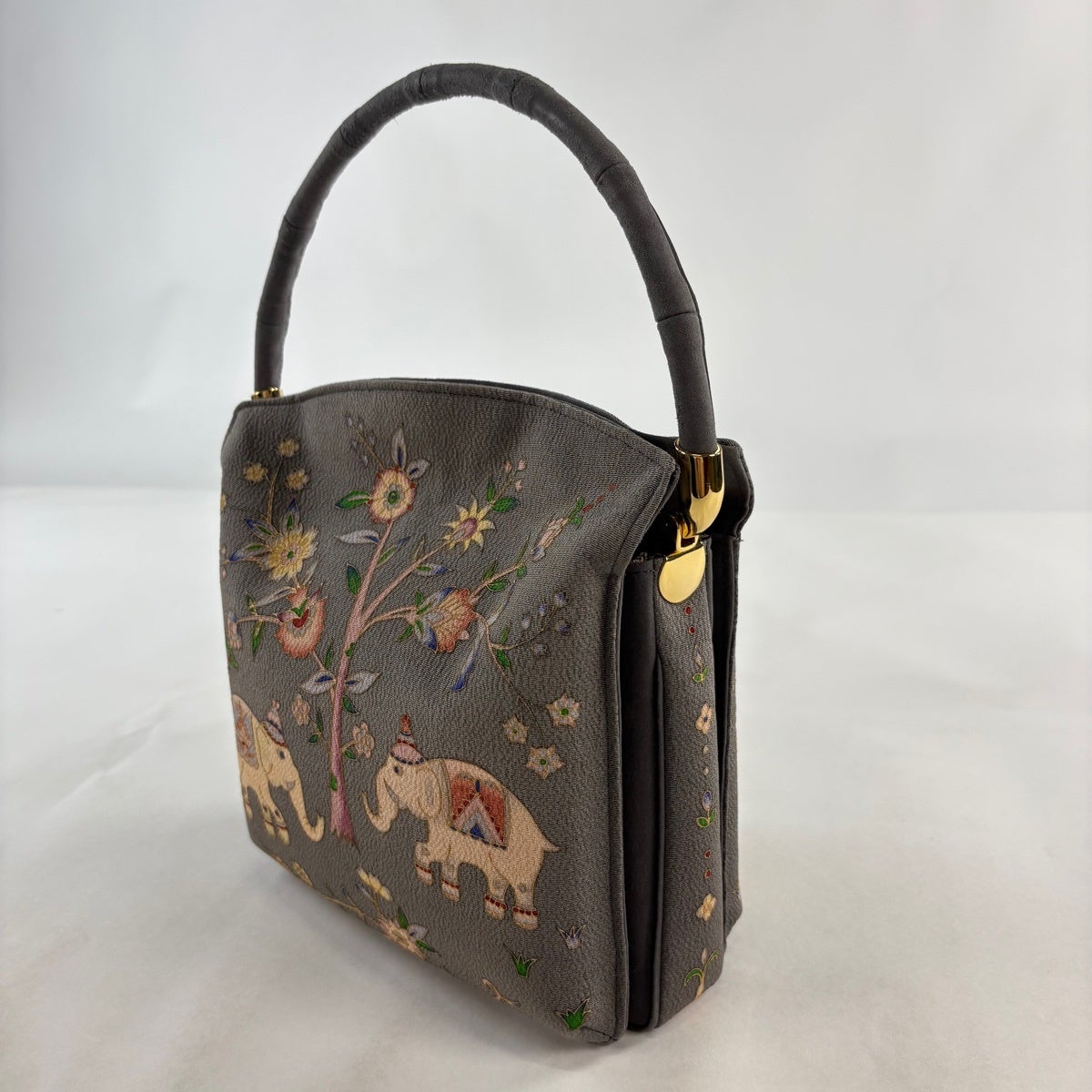 50%OFF 和装バッグ 逸品 OKAJIMA セミフォーマル 象 草花 金彩 縮緬