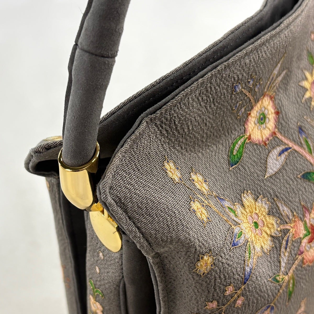 50%OFF 和装バッグ 逸品 OKAJIMA セミフォーマル 象 草花 金彩 縮緬