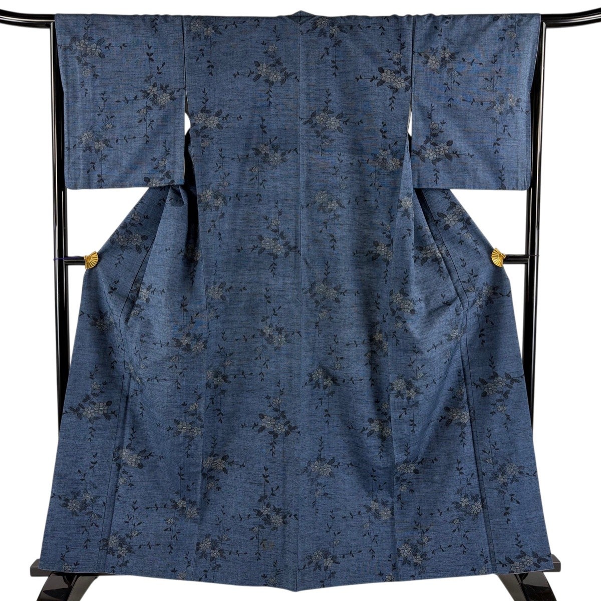 紬 身丈152.5cm 裄丈67.5cm L 袷 草花 シルエット 紺色 正絹 秀品
