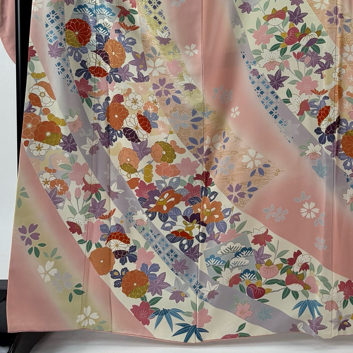 振袖 身丈164.5cm 裄丈69.5cm L 袷 菊 松竹梅 金糸 金彩 薄ピンク 正絹
