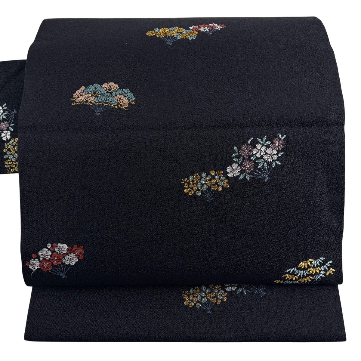 名古屋帯 優品 草花 松笹 金糸 刺繍 黒 正絹｜中古・古着・リサイクル