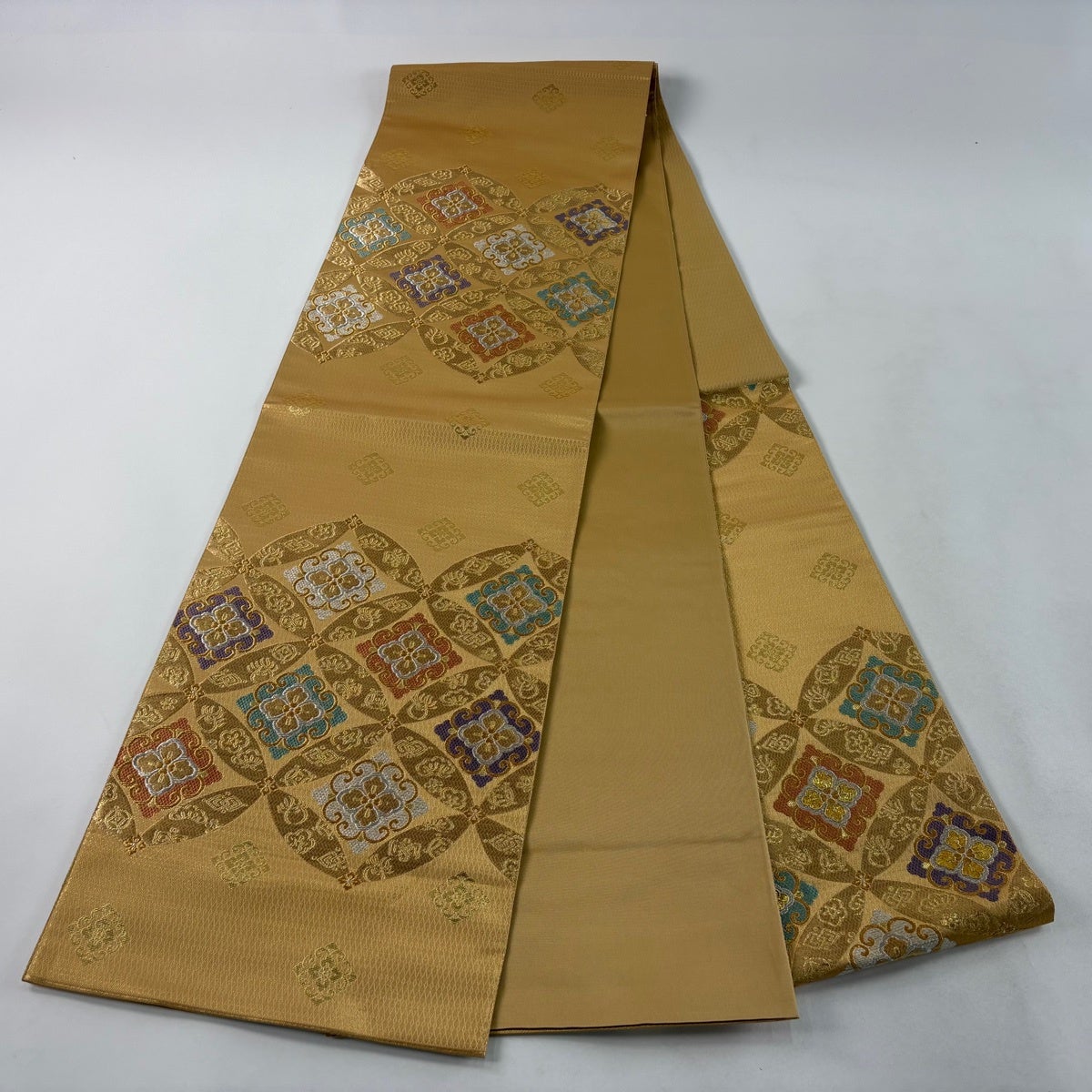 美品】 袋帯 秀品 じゅらく 落款あり 七宝 花 金銀糸 箔 金色