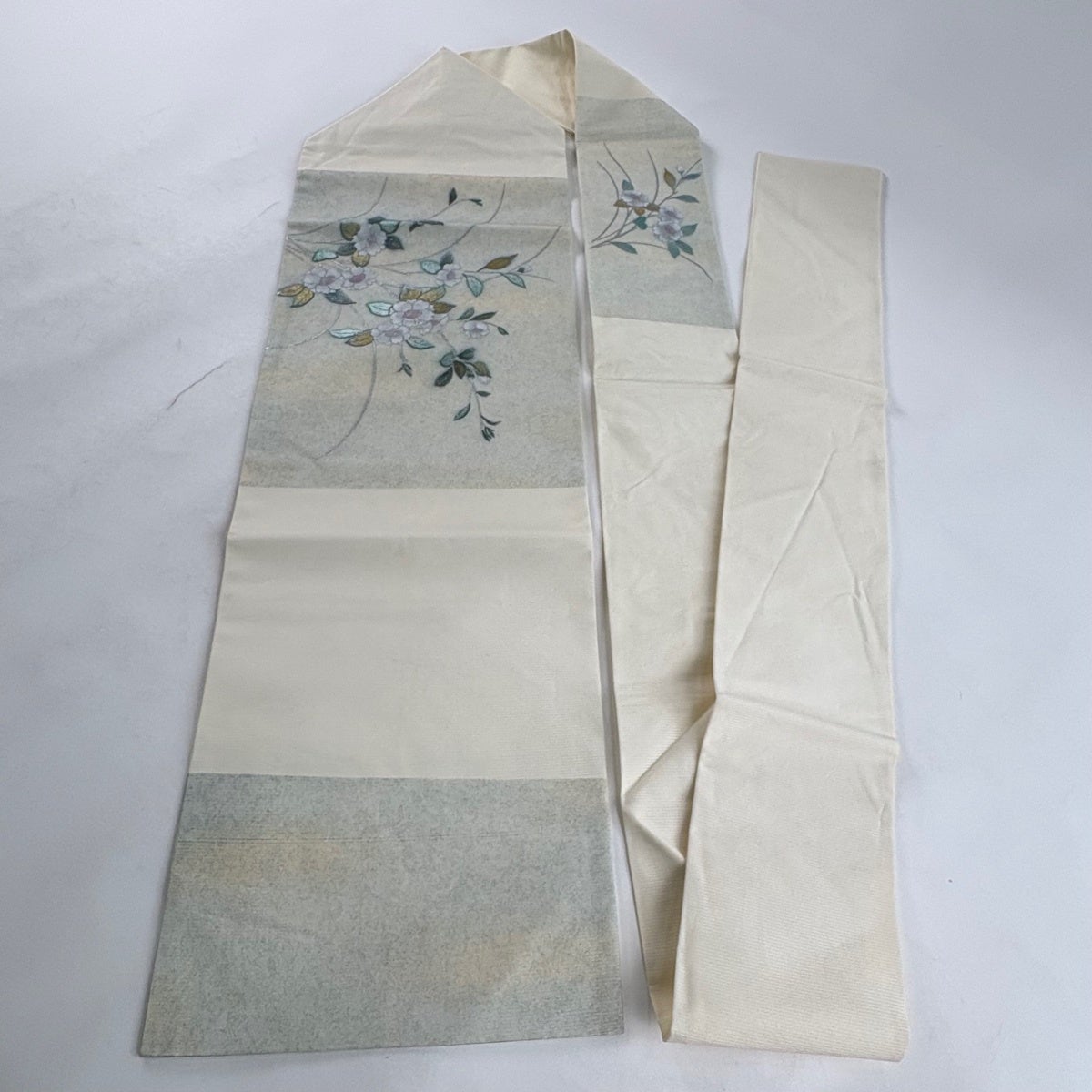 名古屋帯 秀品 夏帯 絽 草花 銀彩 クリーム 正絹｜中古・古着