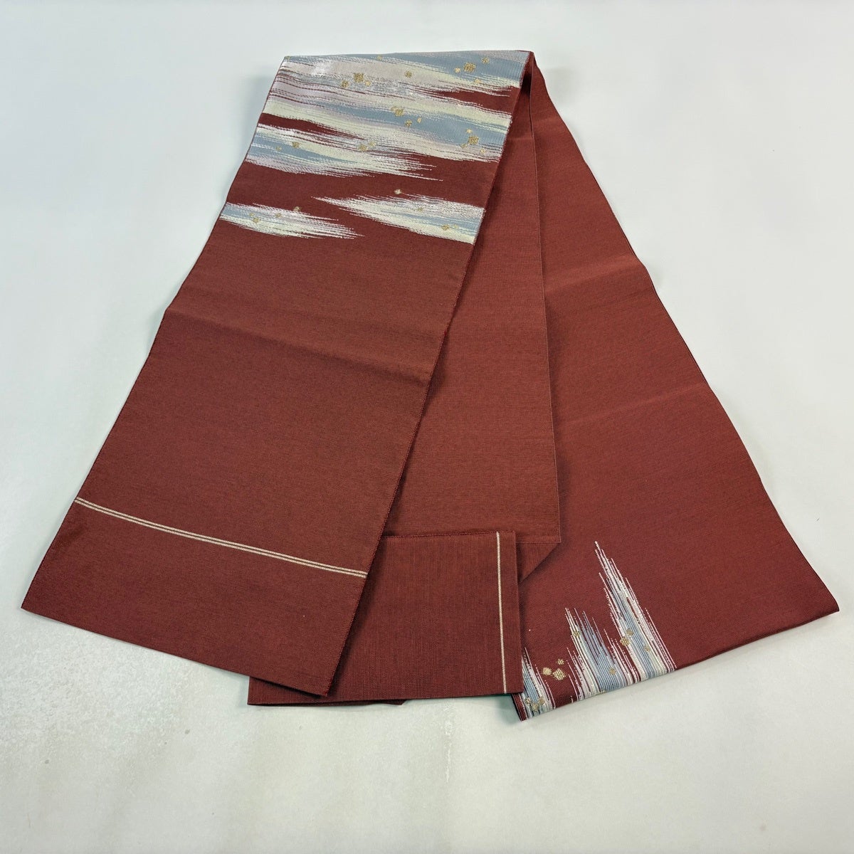 美品】 名古屋帯 優品 松葉仕立て 八寸名古屋帯 紬地 霞 箔散らし 金