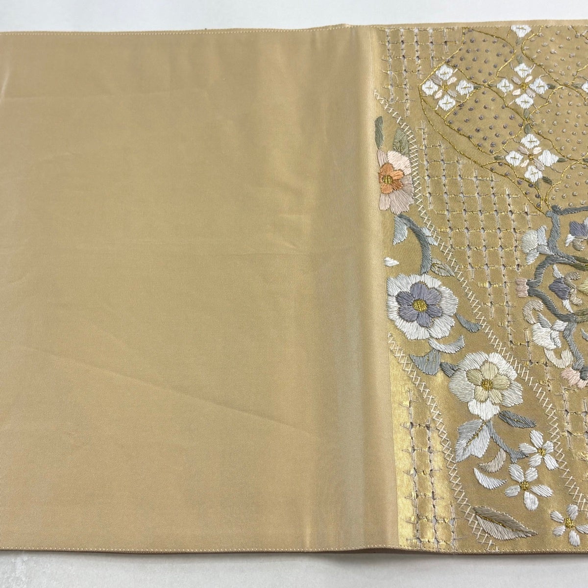 高級 袋帯 正絹 美品 逸品 手織り 華文 向い鳥 刺繍 金銀糸 袋帯 逸品 華文 花鳥 金銀糸 刺繍 金色 六通 正絹｜中古・古着