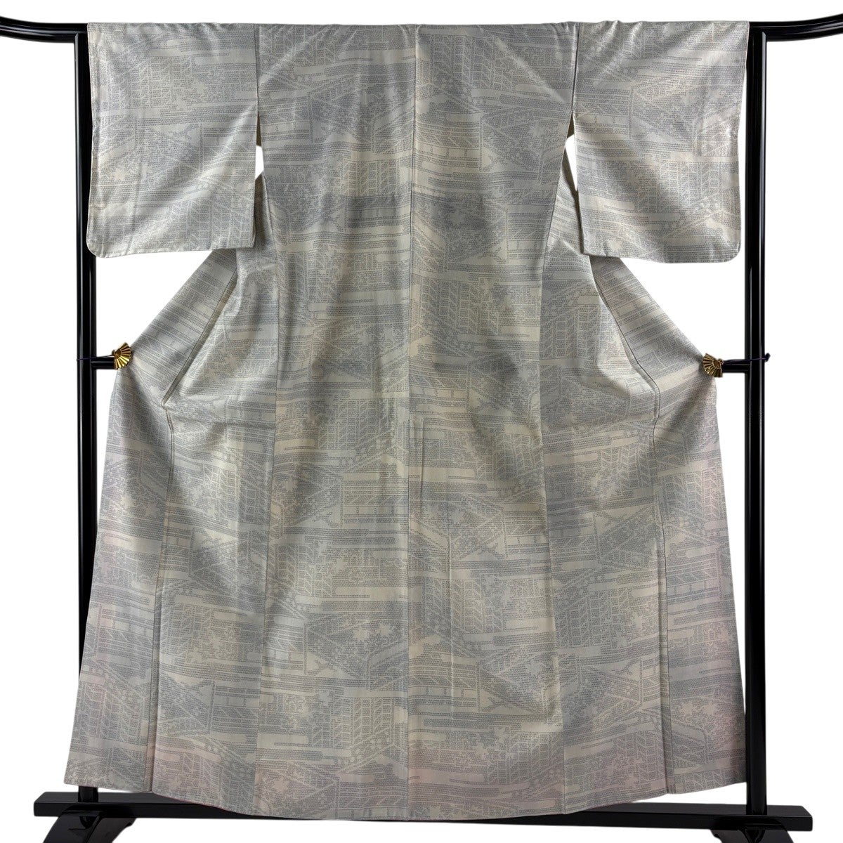 9月単衣 正絹紬 吉祥松葉文様 長期保存品 身丈156cm 未使用品 紬 身丈160.5cm 裄丈63.5cm S 袷 亀甲絣 楓 灰白 正絹 優品｜中古