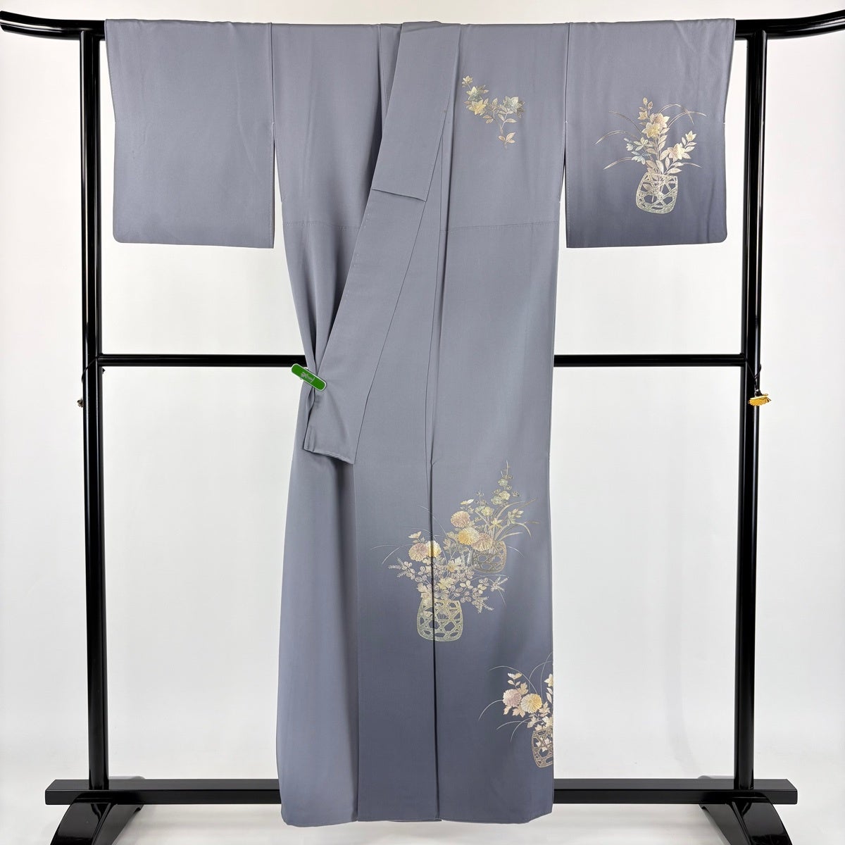 付下げ 身丈157cm 裄丈63.5cm S 袷 和田光正 落款あり 花籠 秋草 金銀