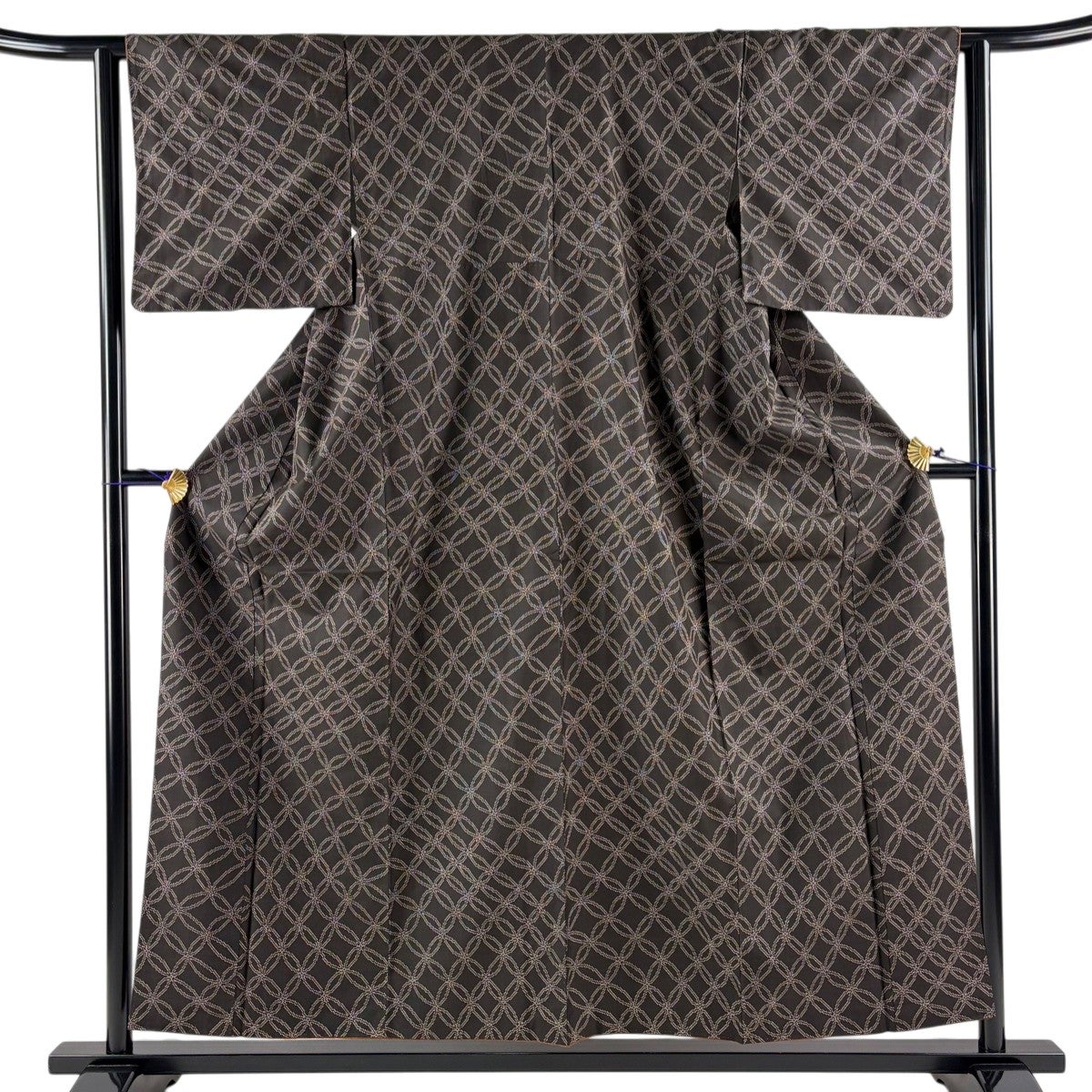 単衣正絹紬　着丈160 裄67.5 紬 身丈160.5cm 裄丈67cm M 袷 やまと 華文 黒 正絹 秀品｜中古・古着