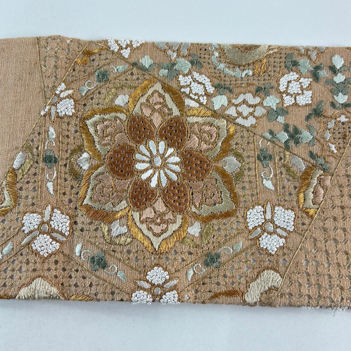 名古屋帯 名品 華文 鳥 刺繍 金糸 薄オレンジ 正絹｜中古・古着