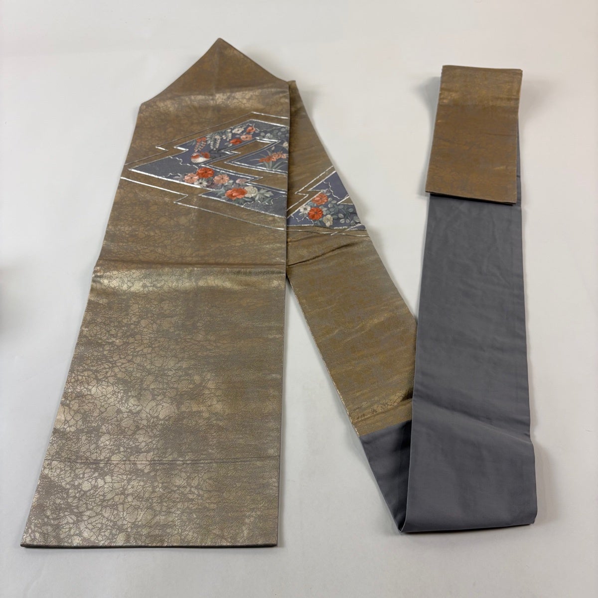 名古屋帯 優品 松皮菱 花鳥 刺繍 銀糸 金色 正絹｜中古・古着