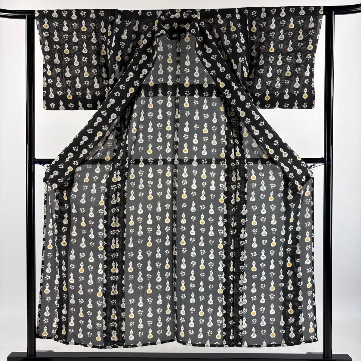 美品】 小紋 身丈155cm 裄丈62cm S 薄物 絽 瓢箪 草花 墨色 正絹 名品
