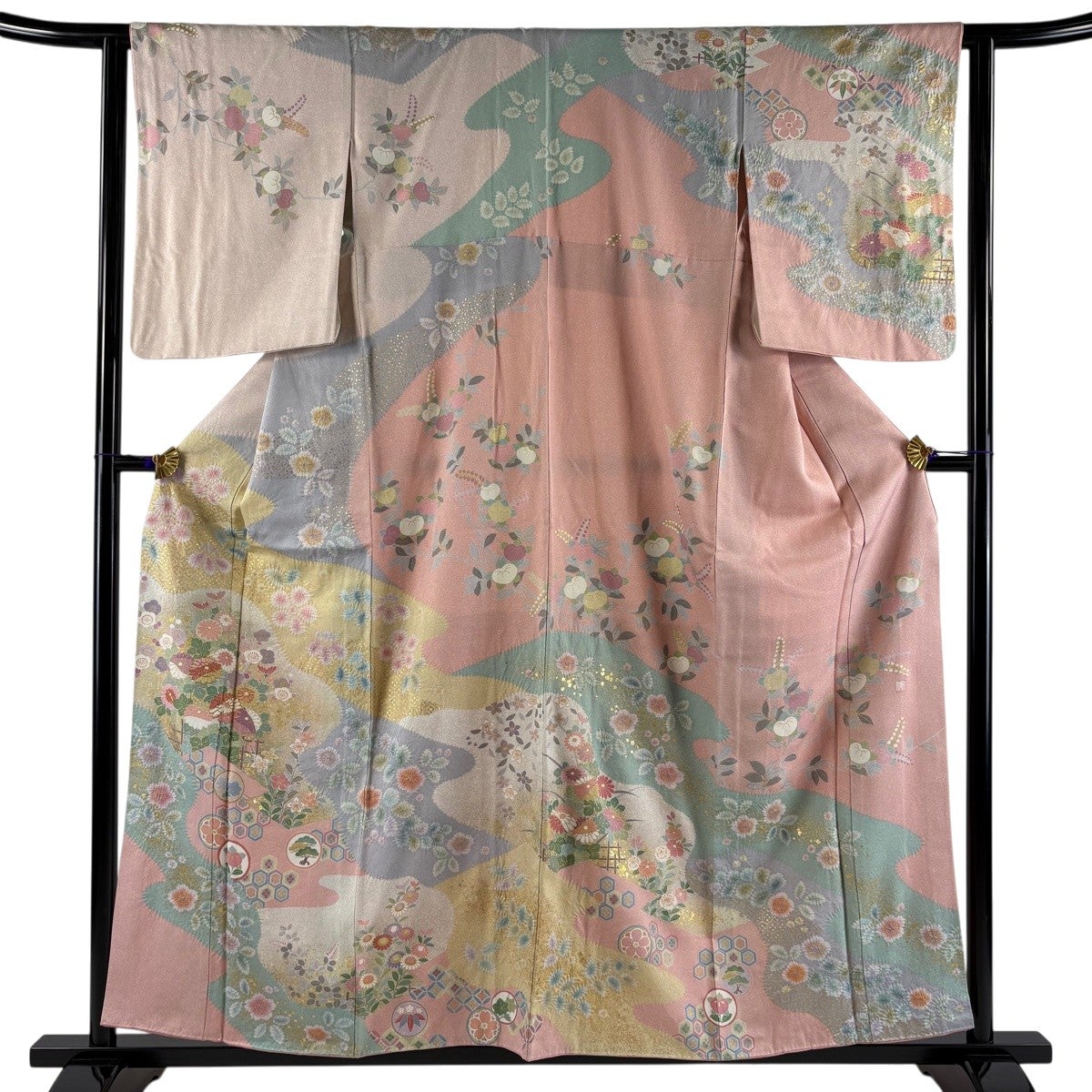 訪問着 身丈158cm 裄丈62cm S 袷 落款あり 菊 霞 金糸 絞り 薄ピンク