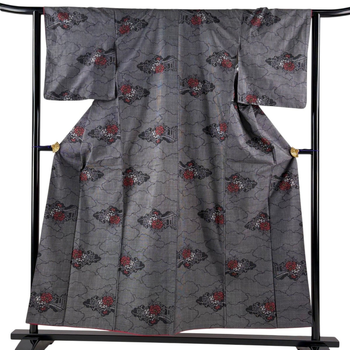 【美品】 紬 身丈155cm 裄丈62.5cm 正絹 秀品 【中古】 紬 身丈155.5cm 裄丈62.5cm 正絹 秀品 【中古】の通販 by バイセル