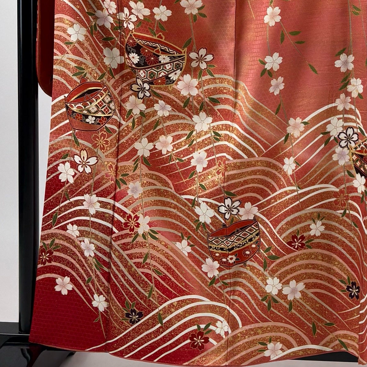 振袖 身丈159cm 裄丈65.5cm M 袷 糸巻き 枝垂れ桜 金彩 ぼかし ピンク