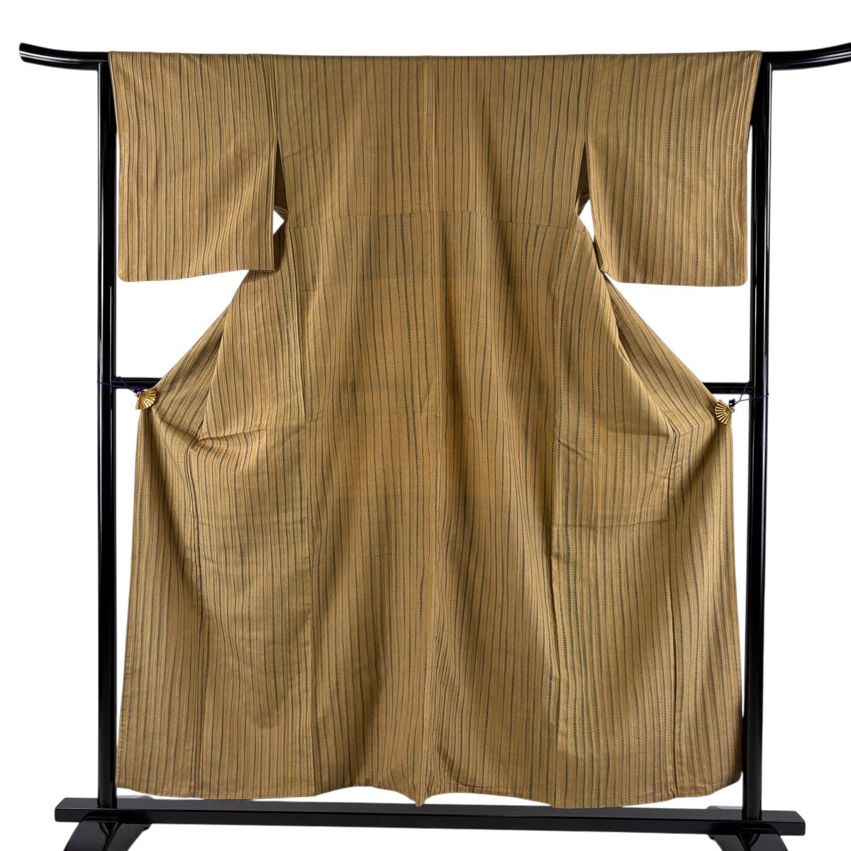 美品】 小紋 身丈154.5cm 裄丈65cm M 袷 紬地 縦縞模様 絞り 黄土色