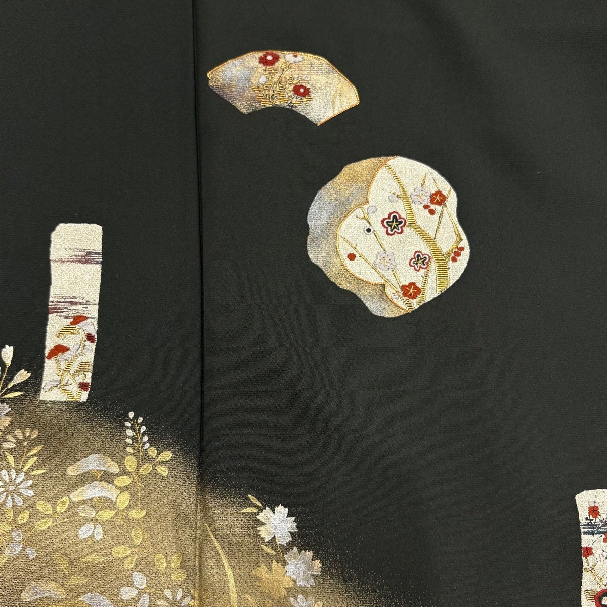 付下げ 身丈155.5cm 裄丈64cm M 袷 枝梅 秋草文 箔 刺繍 深緑 正絹 秀