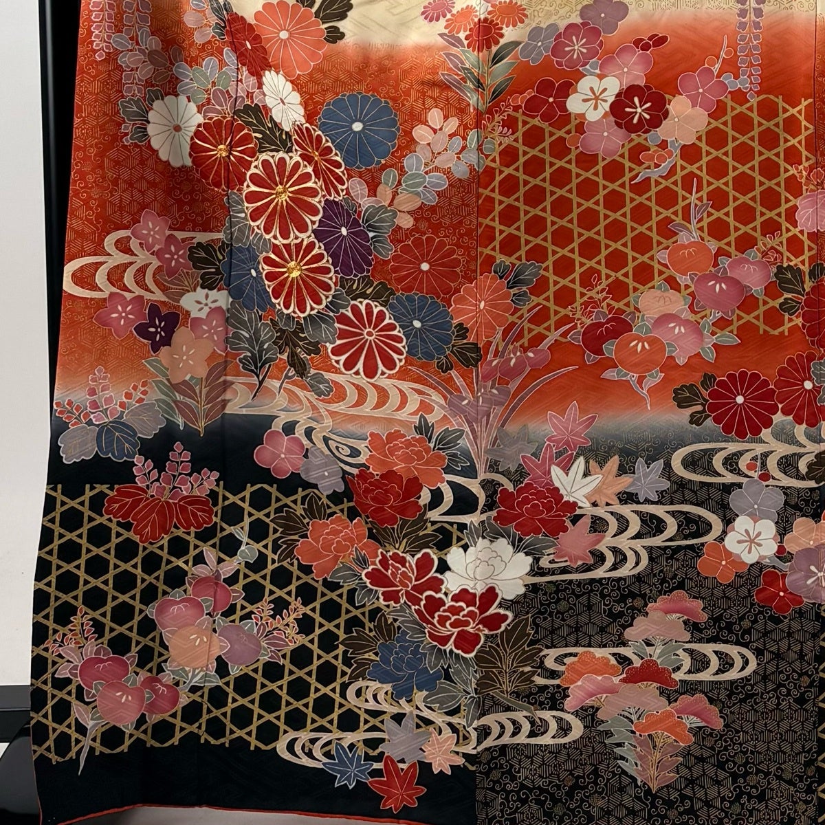 振袖 身丈168cm 裄丈68cm L 袷 菊 流水 金糸 金彩 朱色 正絹 秀品