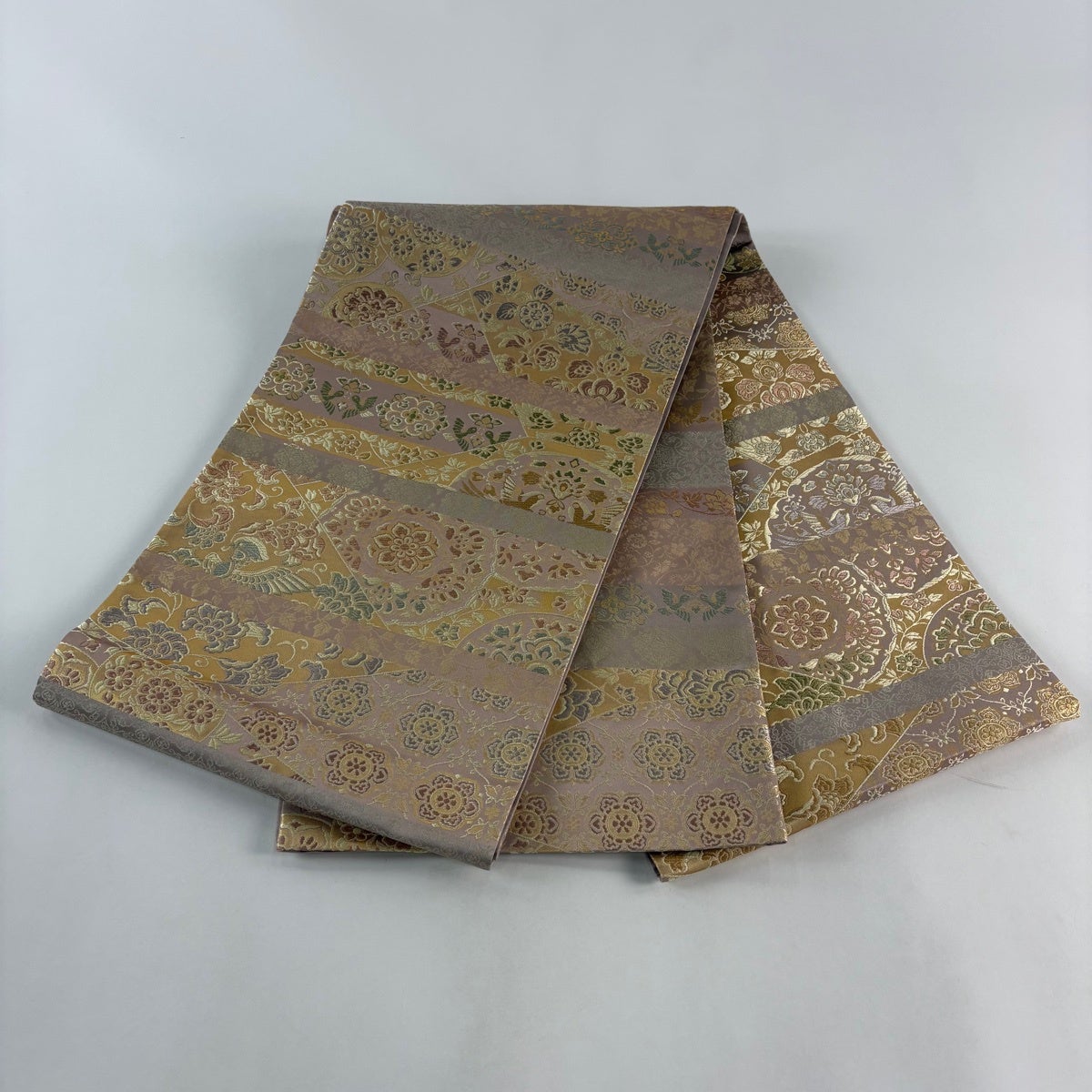 美品】 袋帯 秀品 箔屋清兵衛 落款あり 悠久の美 名物裂文様 横段 箔