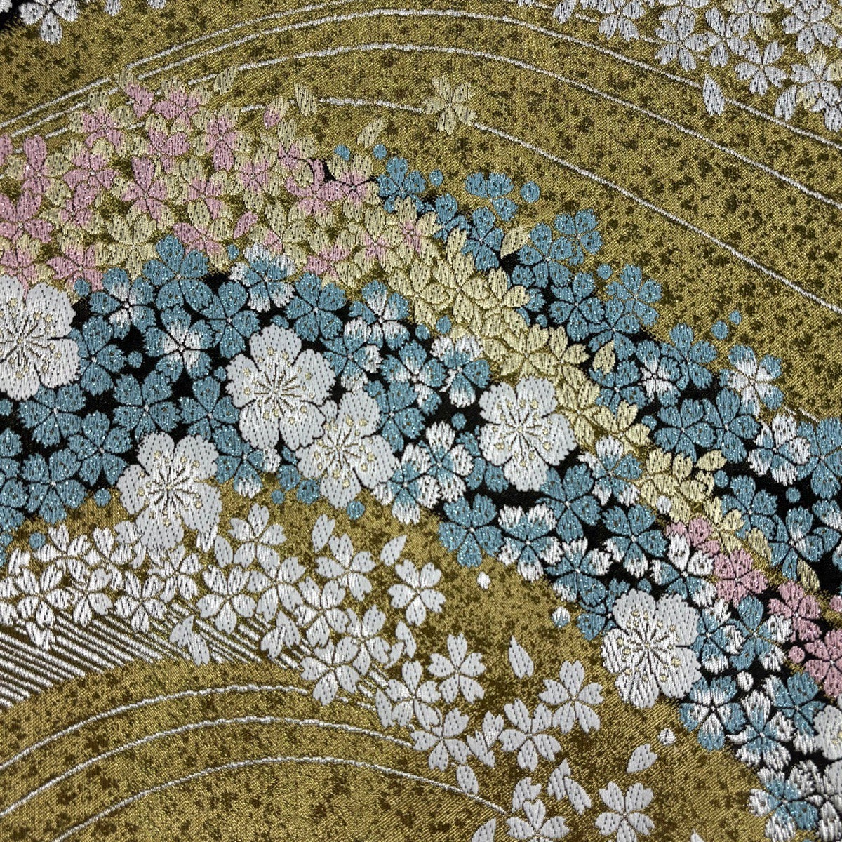 美品】 袋帯 秀品 桜 花びら 金銀糸 箔 金色 六通 正絹｜中古・古着