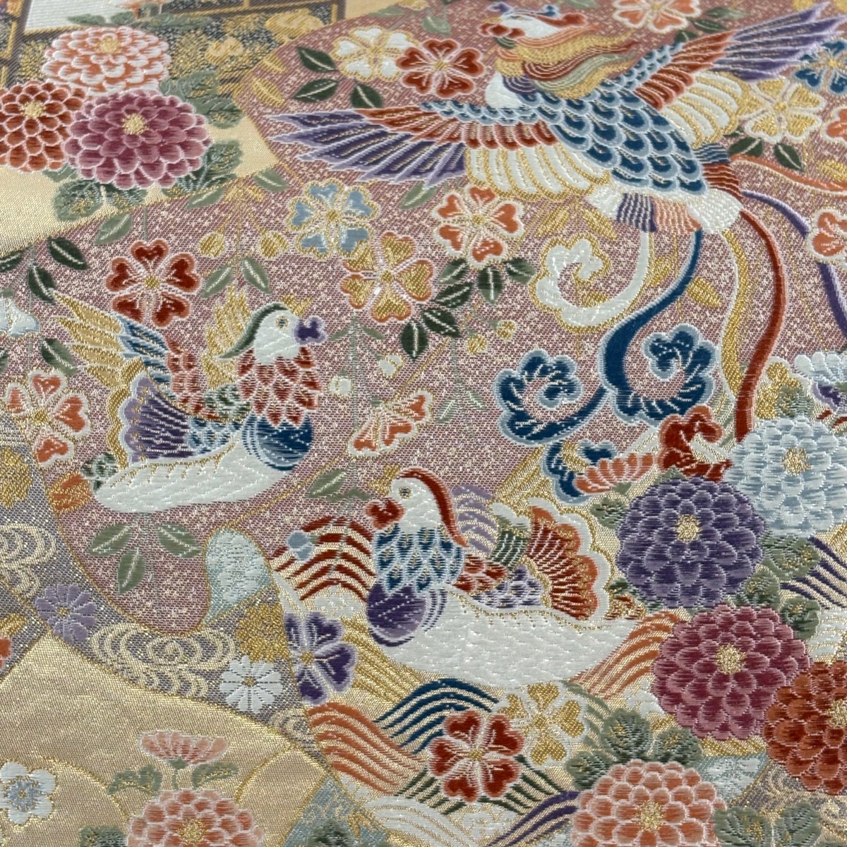 AA50袋帯 六通柄 全通箔 華宝 金糸　唐草花柄 鳳凰 正絹 美品 着物 美品】 袋帯 秀品 関西仕立て 鳳凰 草花 金糸 箔 金色 六通 正絹｜中古