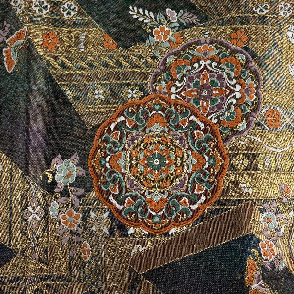 美品】 袋帯 秀品 裂取宝華文 金糸 刺繍 深緑 六通 正絹｜中古・古着