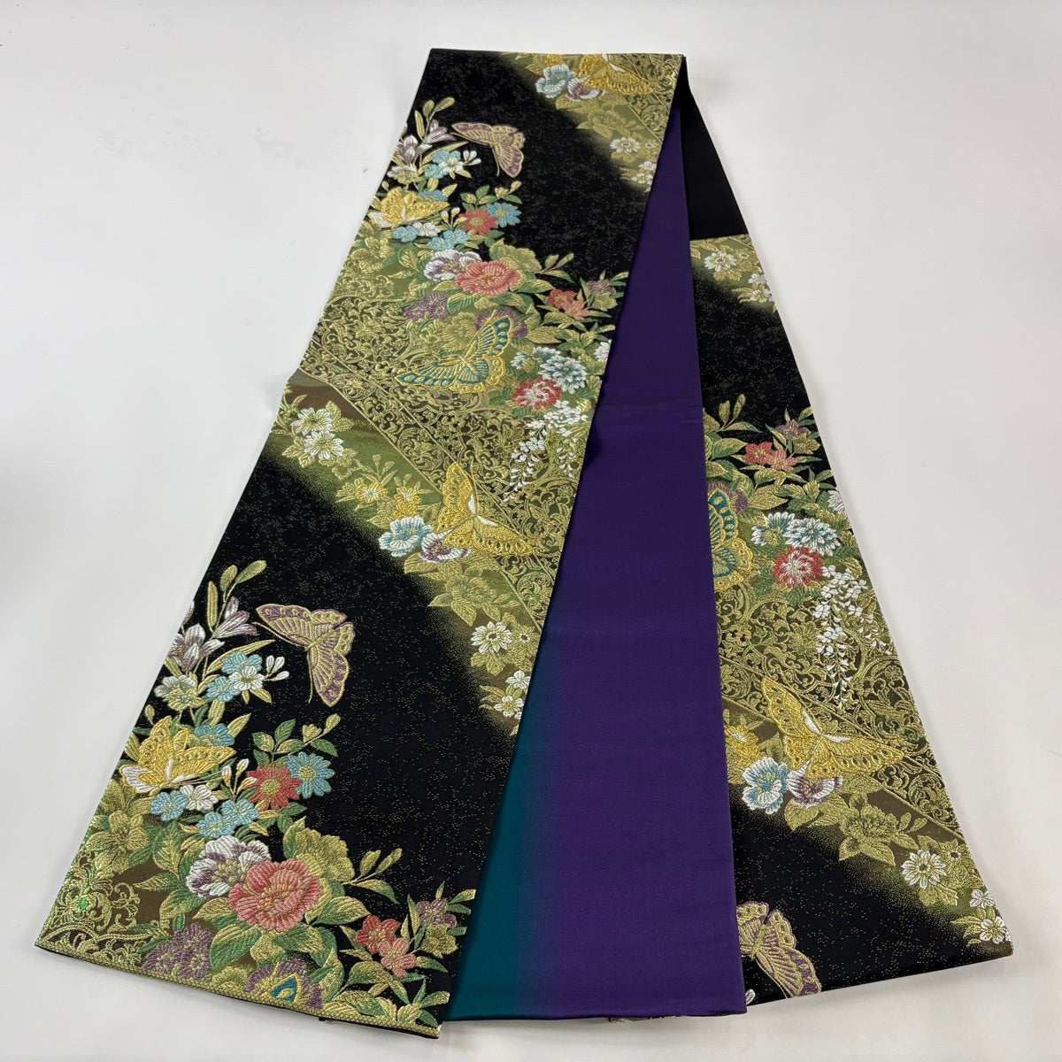美品】 袋帯 秀品 草花 蝶 金糸 箔 黒 六通 正絹｜中古・古着