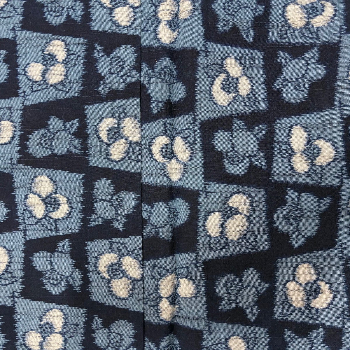 美品】 紬 身丈162cm 裄丈63cm S 袷 椿 紺色 正絹 優品｜中古・古着