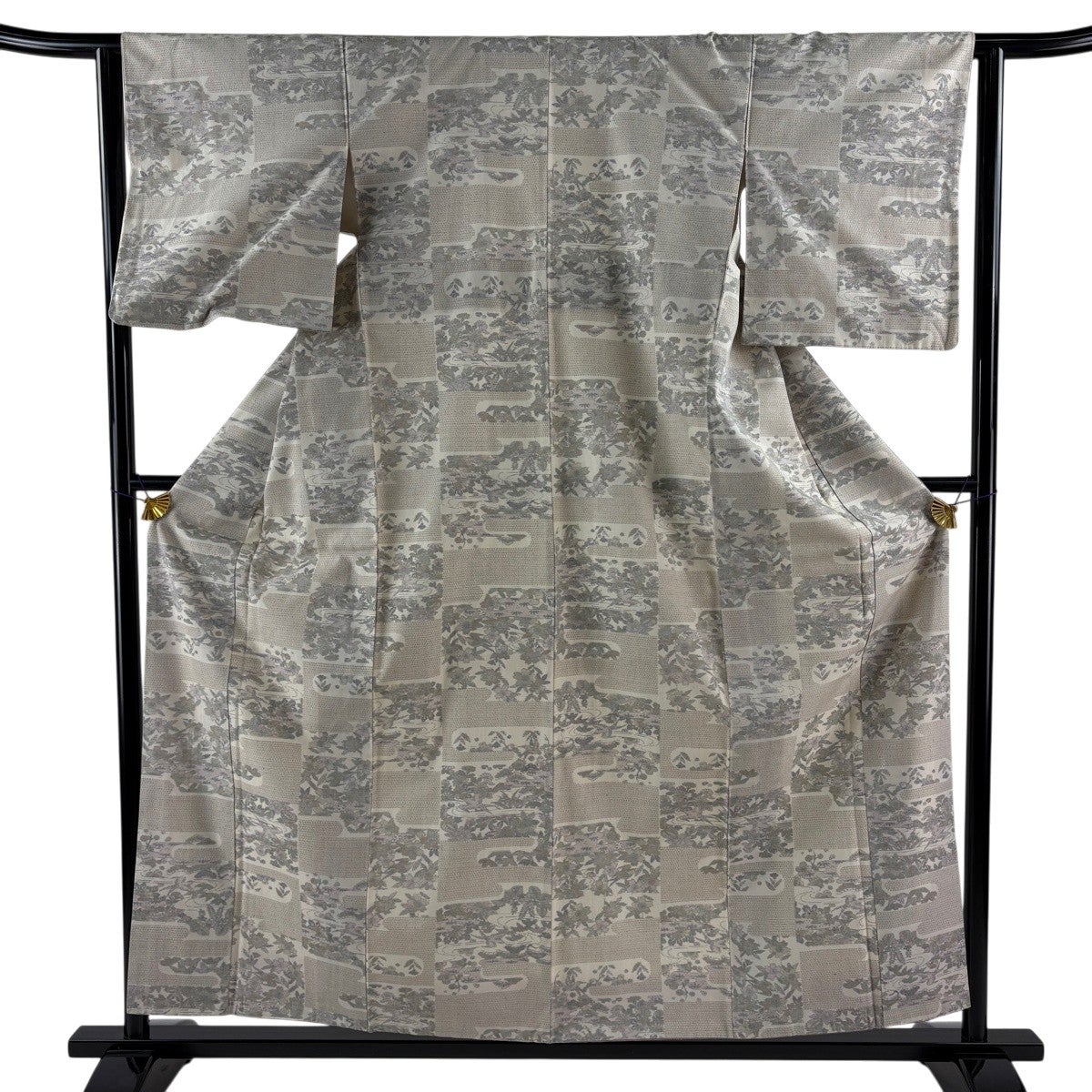 美品】 紬 身丈158cm 裄丈62.5cm S 袷 証紙あり ヱ霞 草花 薄茶色 正絹