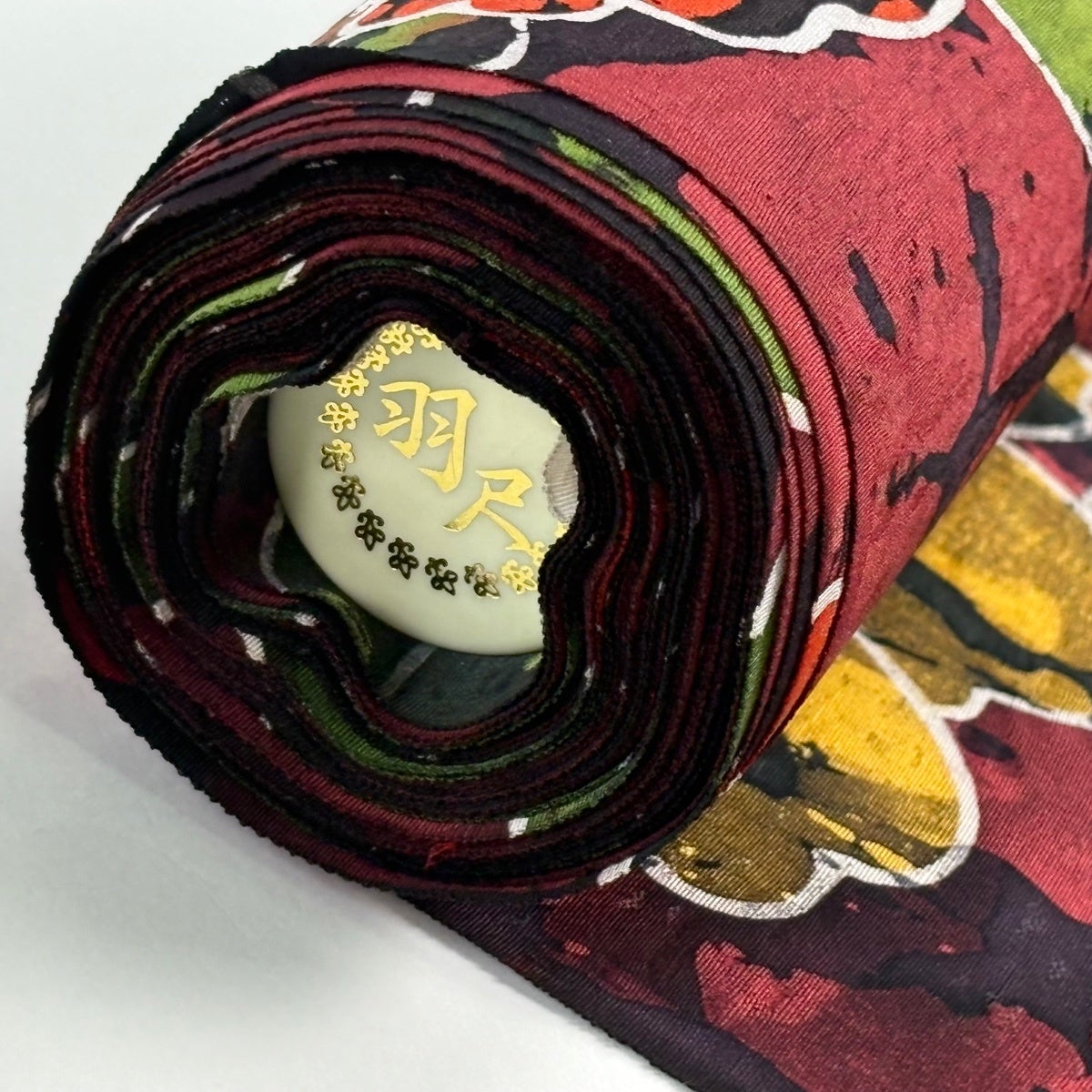 反物 優品 羽尺 羽織 和装コート 草花 幾何学模様 赤紫 正絹｜中古