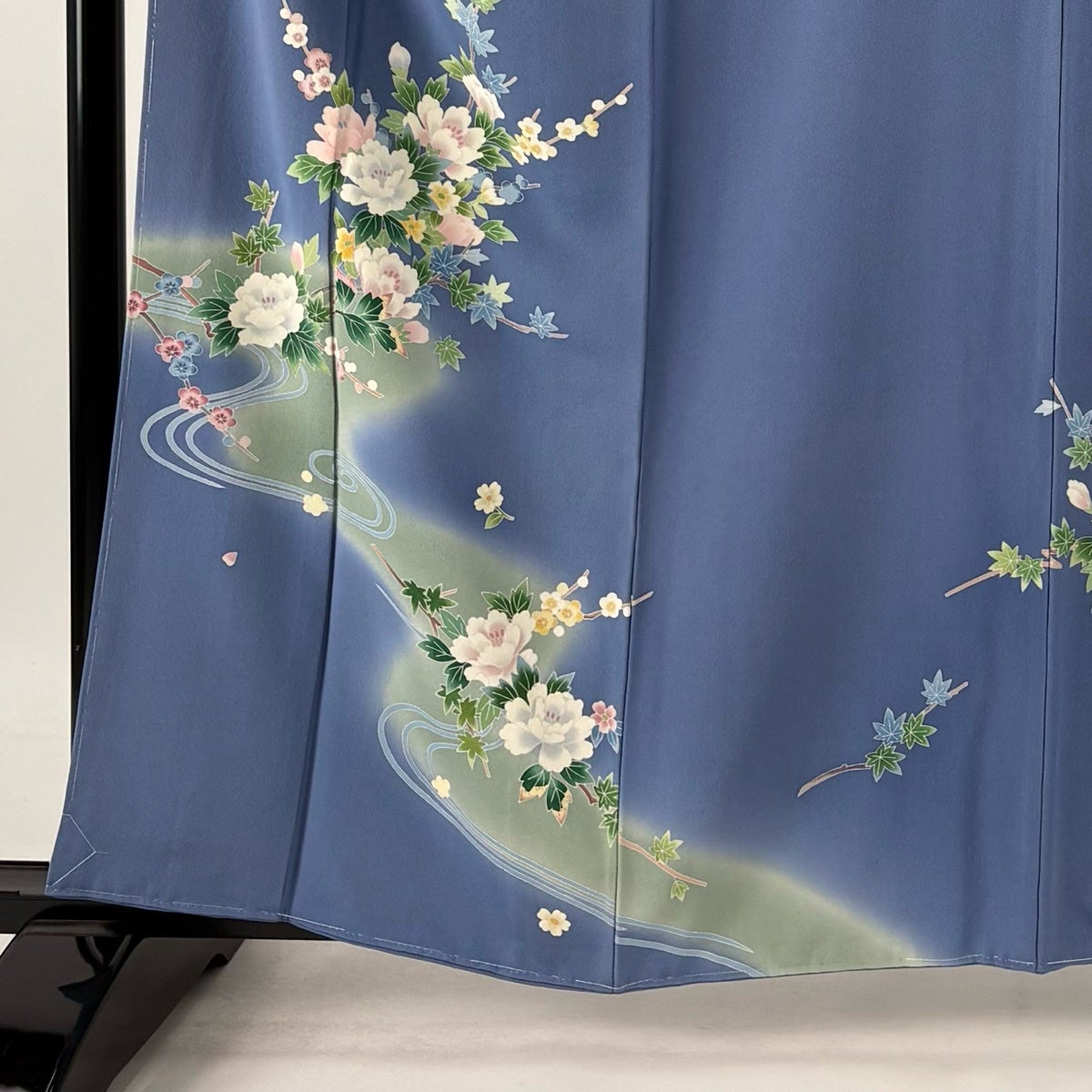 付下げ 身丈159cm 裄丈64.5cm M 袷 南克治 落款あり 草花 流水 ぼかし