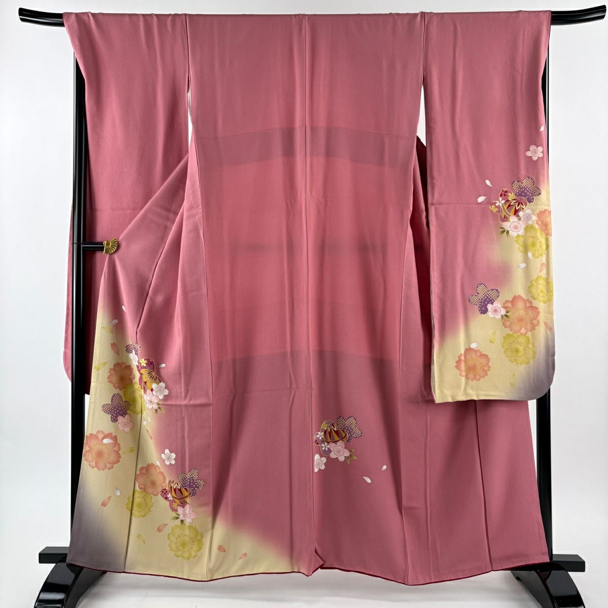 振袖 身丈168cm 裄丈69cm L 袷 鞠 桜 金彩 ぼかし 黒 正絹 秀品｜中古