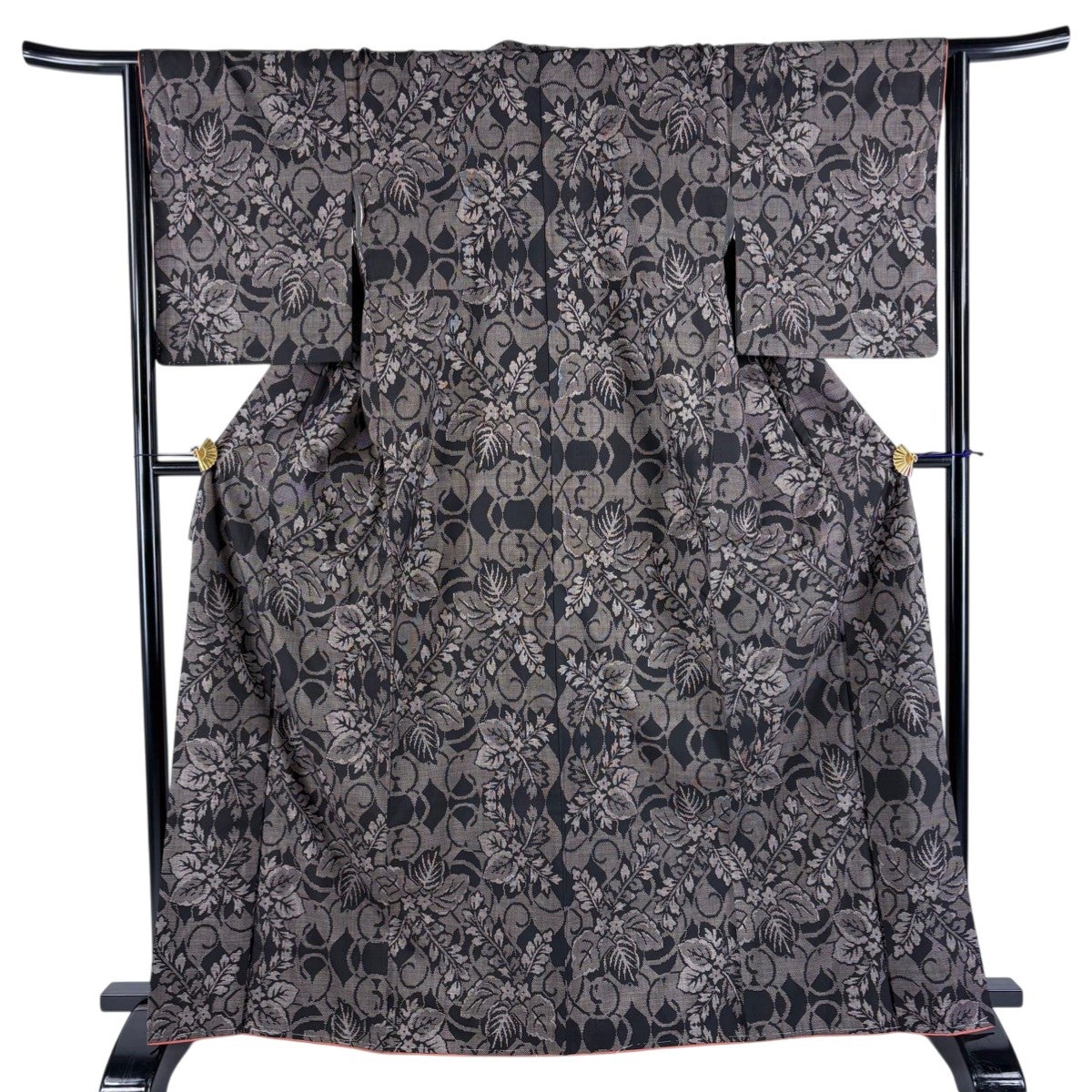 美品】 紬 身丈162.5cm 裄丈67cm M 袷 草花 色紙 焦茶色 正絹 優品