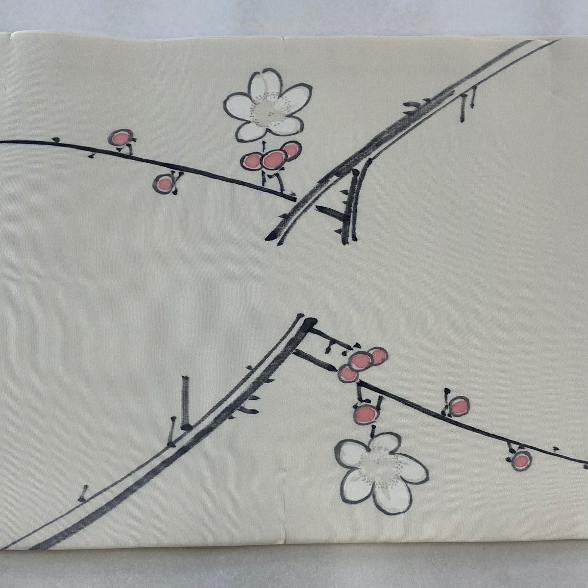 開き名古屋帯 美品】 ホリ・ヒロシ　梅　正絹　名古屋帯 m150 名品 正絹｜中古・古着 クリーム 金彩 枝梅 家屋 着物・浴衣