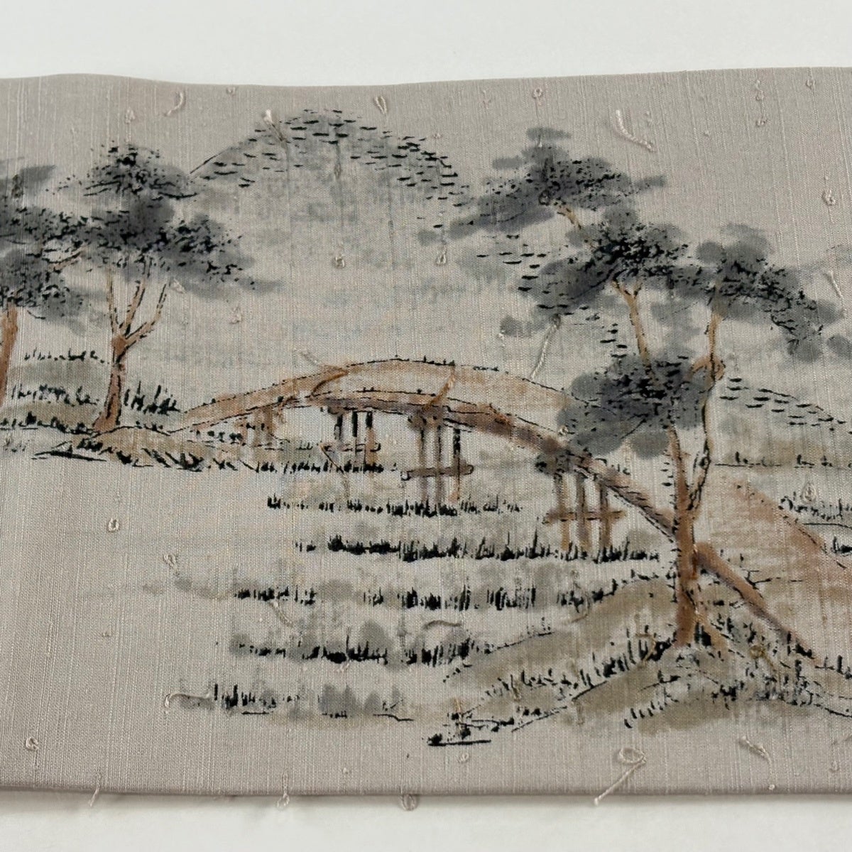 美品】 名古屋帯 優品 髭紬地 山並み 樹木 灰紫 正絹｜中古・古着