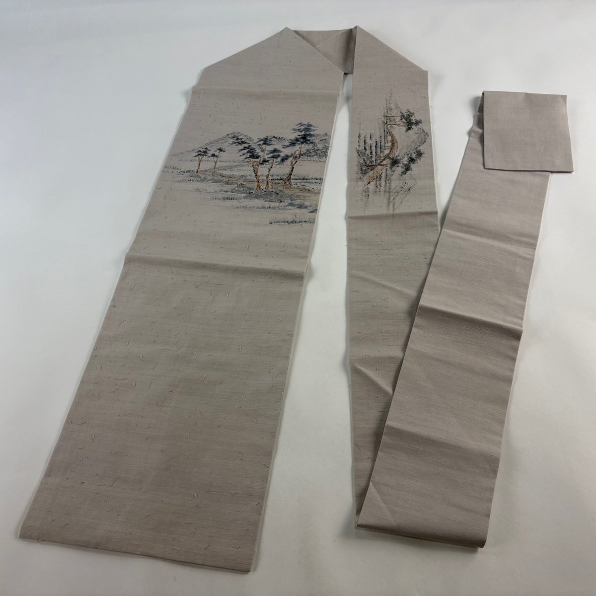 美品】 名古屋帯 優品 髭紬地 山並み 樹木 灰紫 正絹｜中古・古着