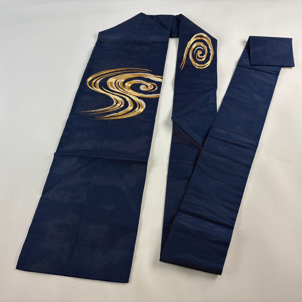 名古屋帯 優品 夏帯 絽 流水 金糸 刺繍 紺色 正絹｜中古・古着