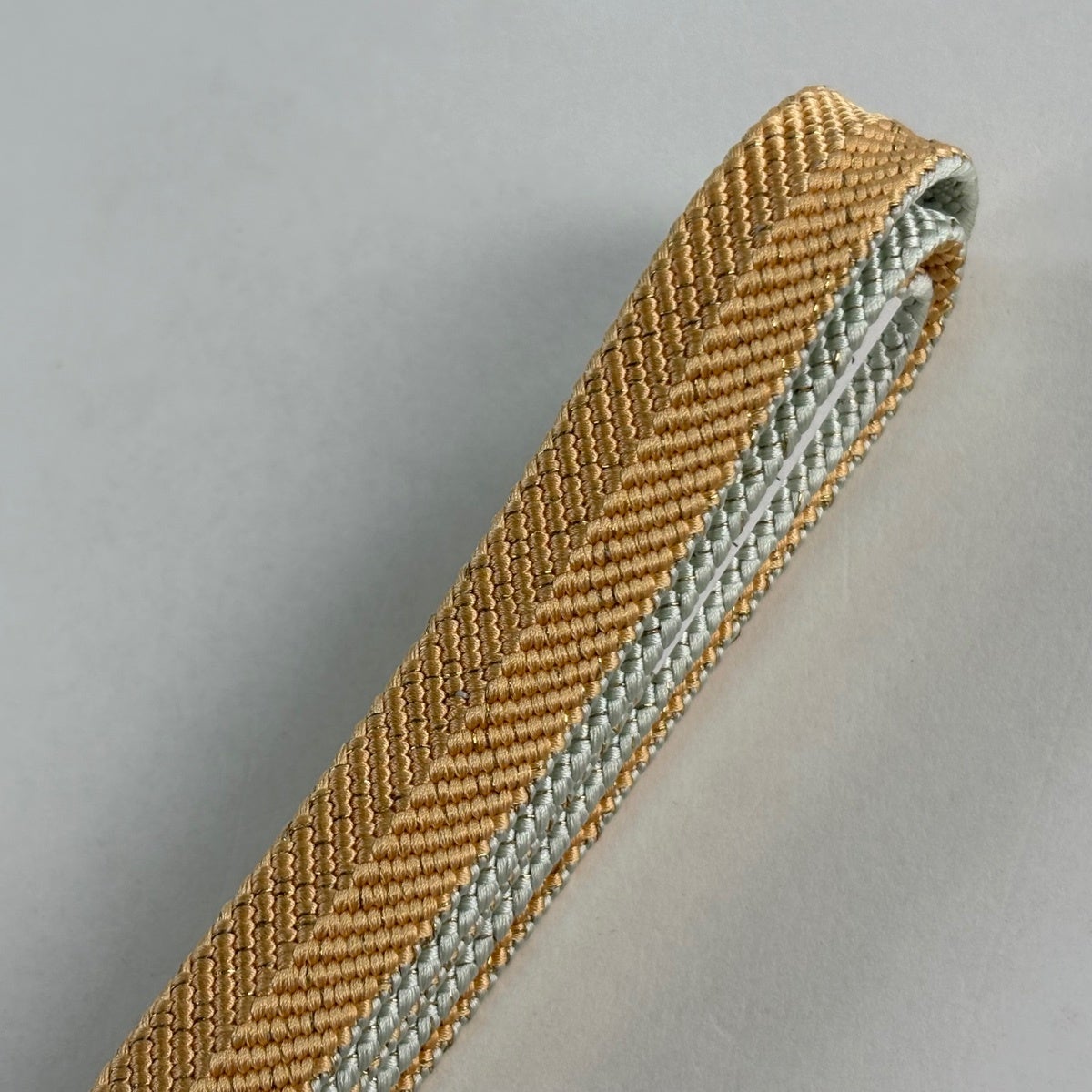 美品】帯締め 優品 フォーマル 金糸 薄オレンジ 正絹 和装小物｜中古