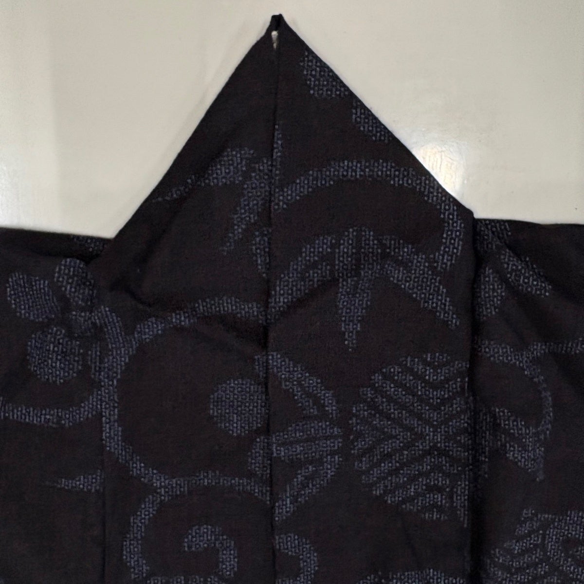 美品】 結城紬 身丈167.5cm 裄丈66cm M 袷 本場結城紬 証紙あり 笹蔓