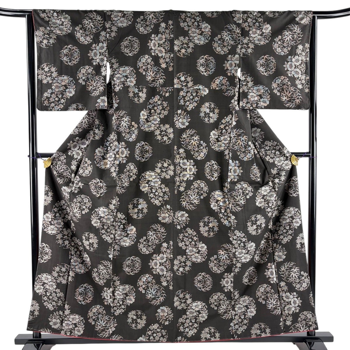 紬 身丈159cm 裄丈64.5cm M 袷 花丸文 焦茶色 正絹 秀品｜中古・古着