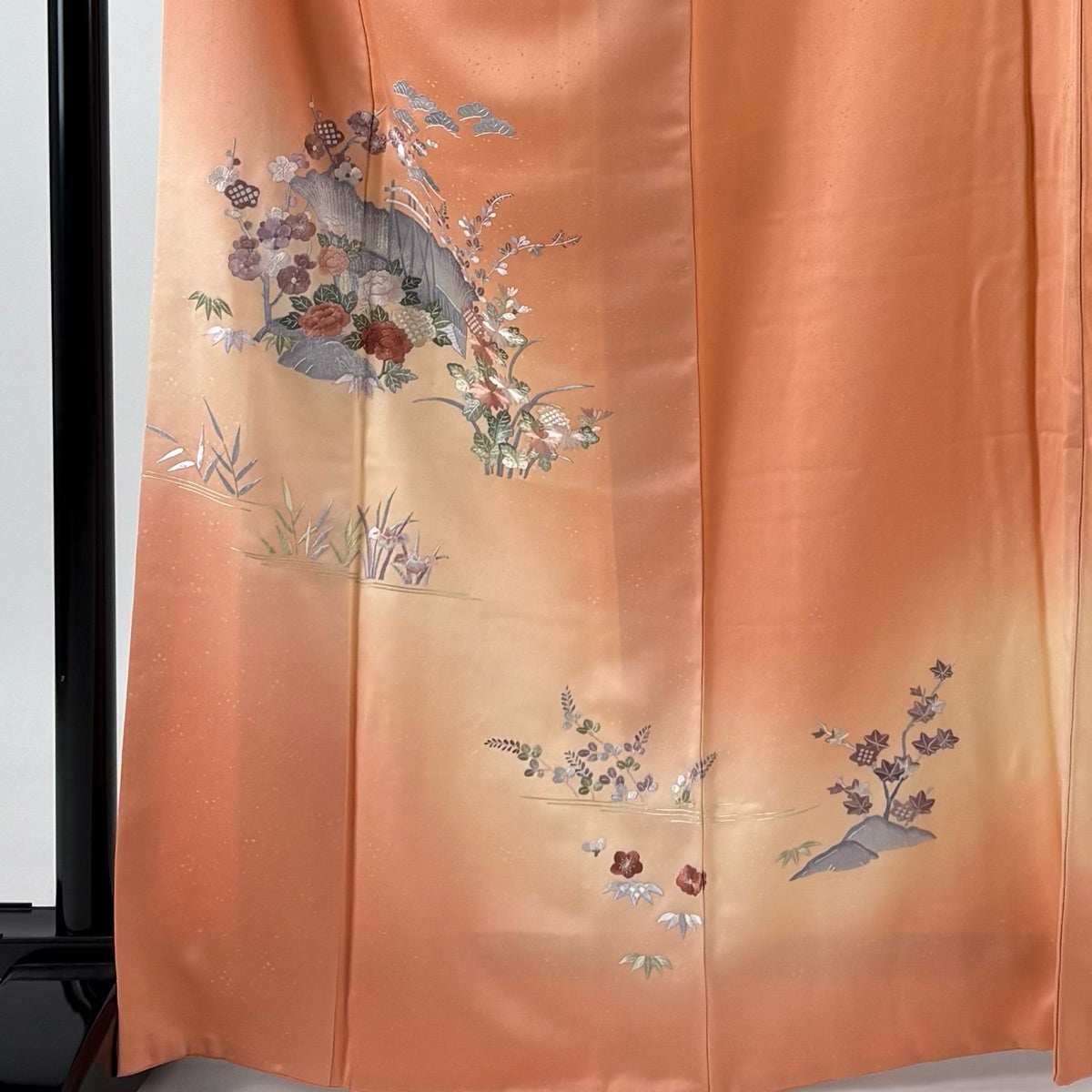 付下げ 身丈164.5cm 裄丈67cm M 袷 松竹梅 草花 刺繍 ぼかし サーモン