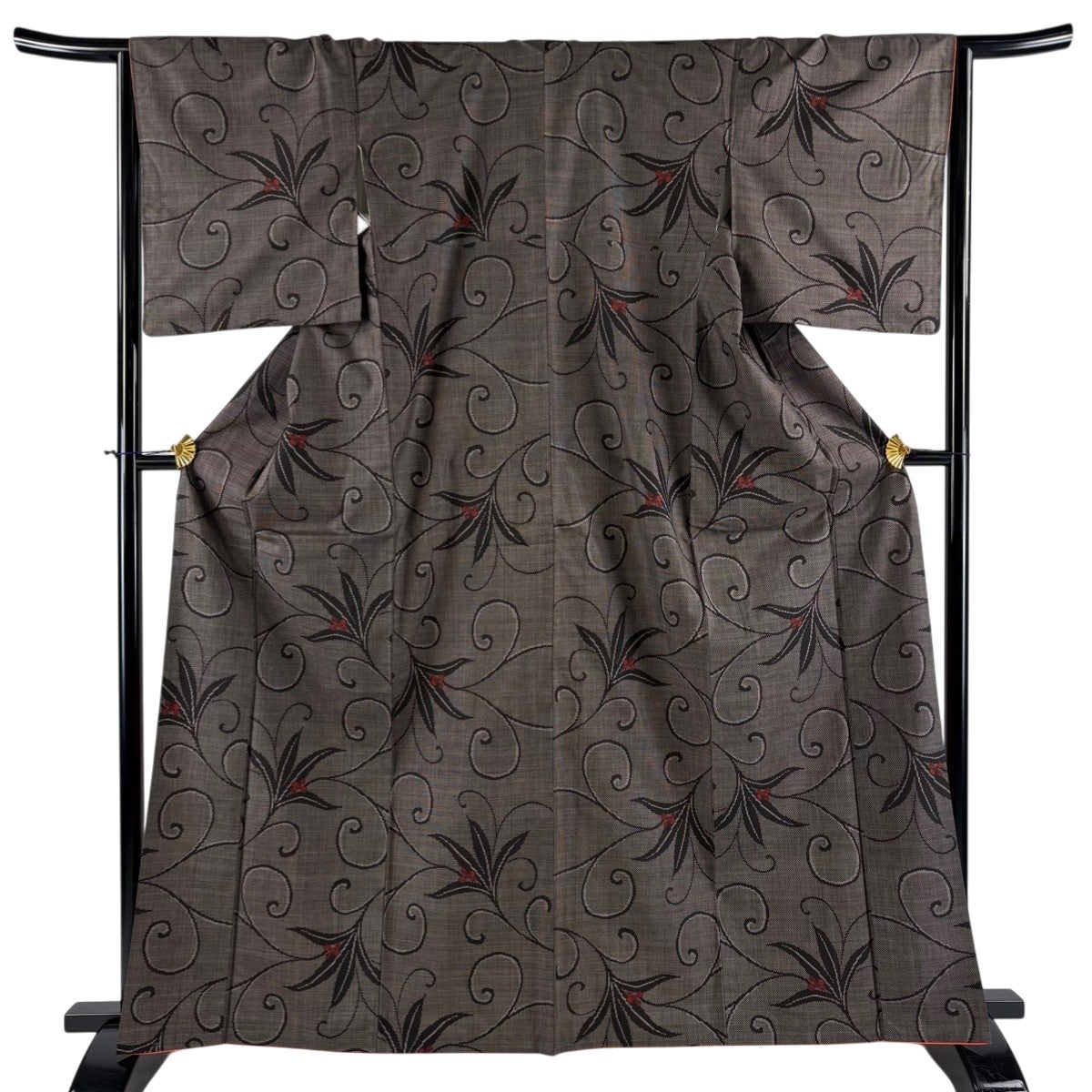 大島紬 身丈155cm 裄丈65cm 正絹 秀品 【中古】 美品】 大島紬 身丈161cm 裄丈65cm M 袷 証紙あり 草花 紺色 正絹 秀品