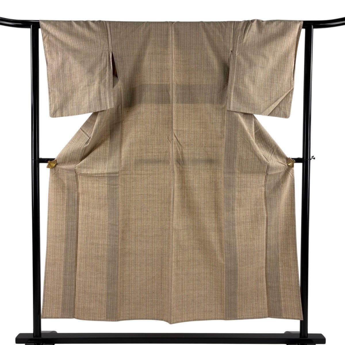 紬 身丈156cm 裄丈62cm S 袷 縞 矢羽 薄茶色 正絹 秀品|中古・古着 紬 身丈156cm 裄丈62cm S 袷 縞 矢羽 薄茶色 正絹 秀品|中古・古着