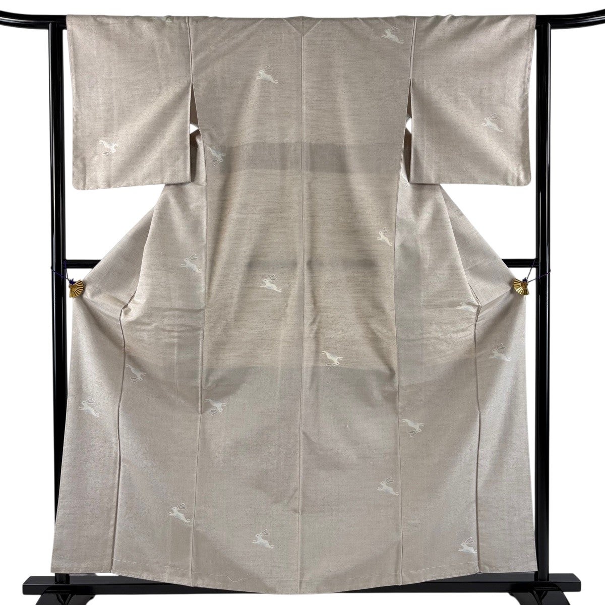 美品】 紬 身丈159cm 裄丈62.5cm S 袷 落款あり うさぎ 灰茶 正絹 名品