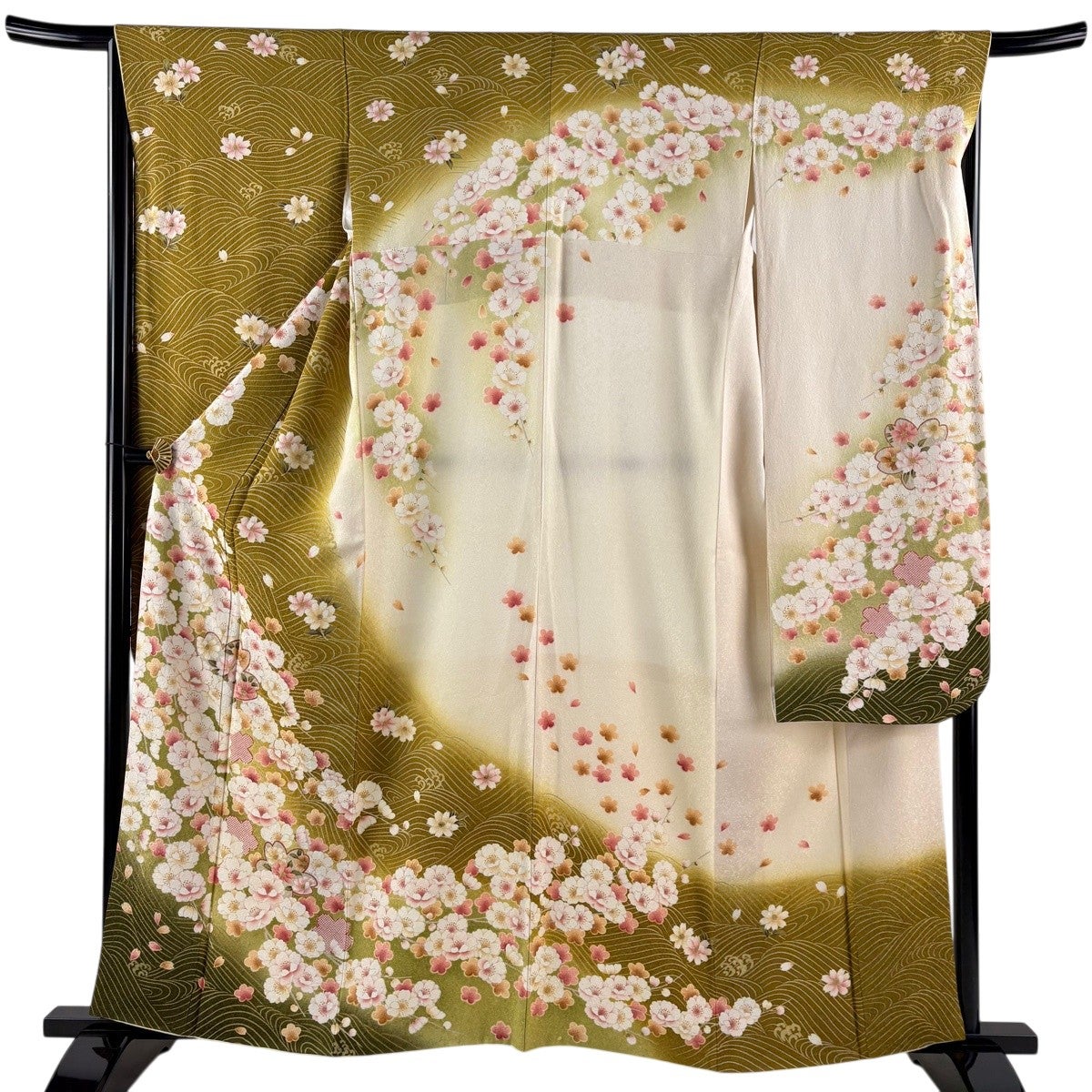 美品】 振袖 身丈161cm 裄丈66cm M 袷 桜 流水 金通し 刺繍 鶯色 正絹