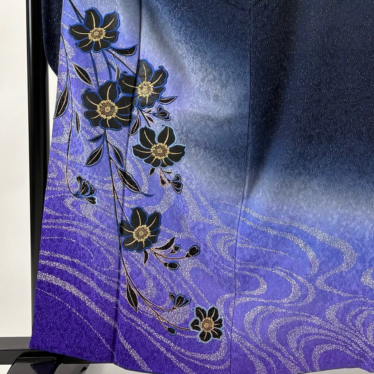 美品】 振袖 身丈163cm 裄丈66cm M 袷 鈴乃屋 草花 流水 銀通し 金糸