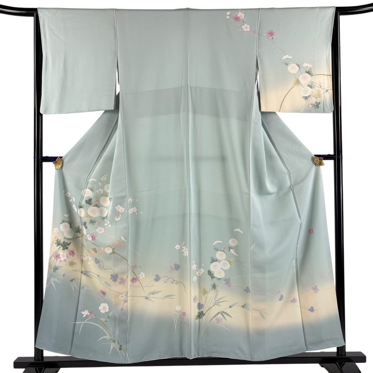 未使用　正絹　袷　訪問着（身丈肩から167.5㎝） 訪問着 身丈155.5cm 裄丈64cm M 袷 落款あり 菊 枝梅 ぼかし 薄緑 正絹