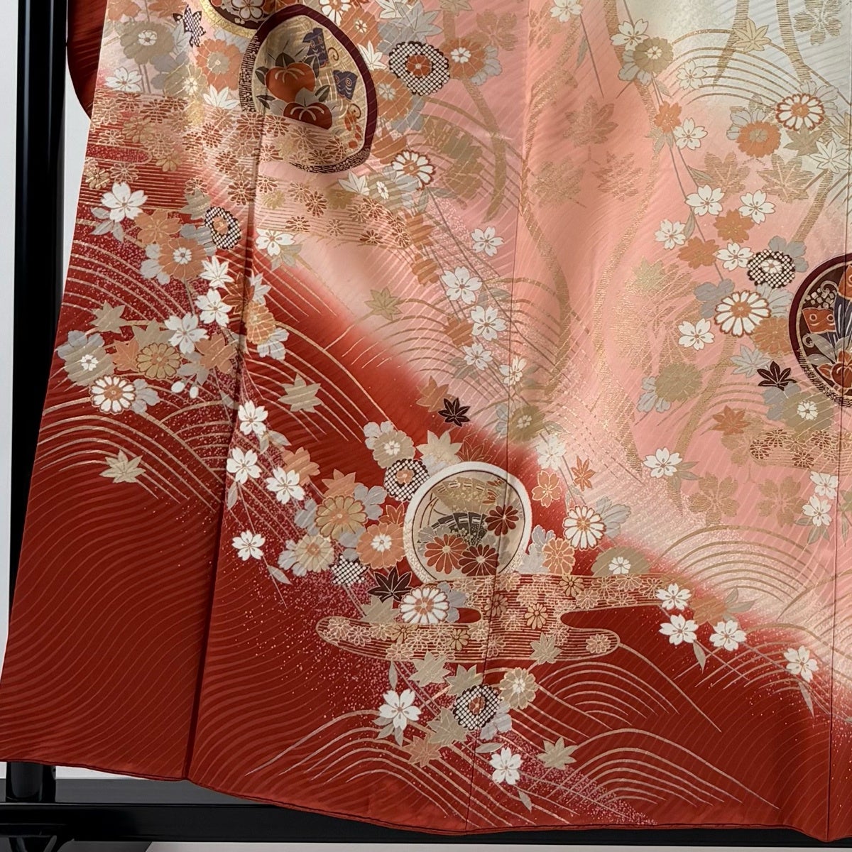 振袖 身丈157.5cm 裄丈65.5cm M 袷 蝶 桜 金彩 ぼかし ピンク 正絹 秀