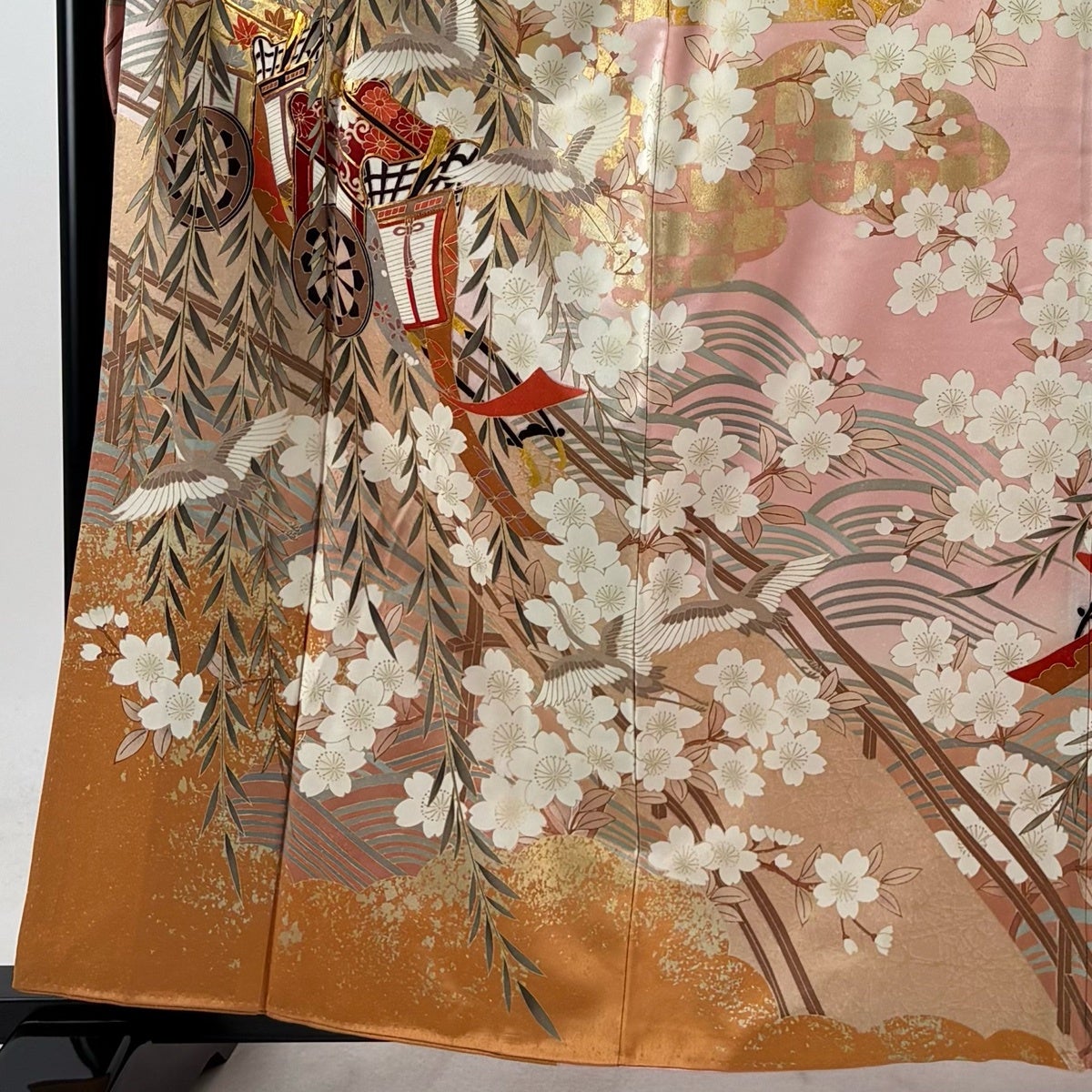 振袖 身丈160.5cm 裄丈66.5cm M 袷 落款あり 御所車 桜 金糸 金彩