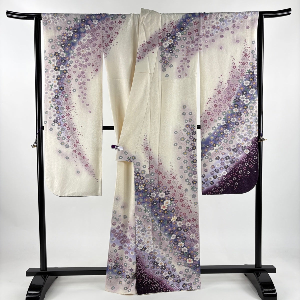 振袖 身丈163cm 裄丈66cm M 袷 桜 花びら 銀通し 金糸 クリーム 正絹